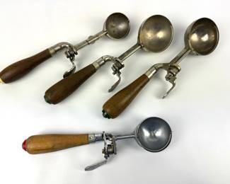 #170 • Indestructo Brand Vintage Ice Cream Scoops Lot of 4
