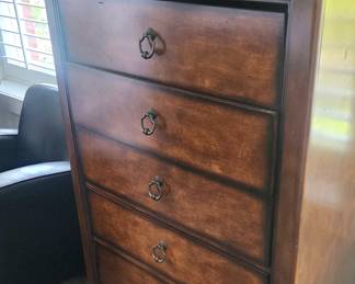 Chest of drawers 5 drawer 