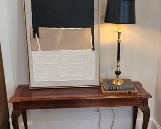 Entry table Queen Anne legs