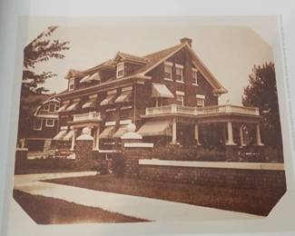 Historical Oak Street Mansion, a property on the National Historical Registry 