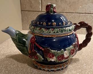 Vintage Majolica hand painted ceramic tea pot. Hand wash.
