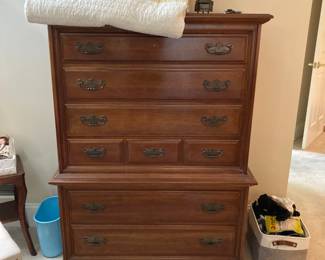 3 piece bedroom suite by Thomasville