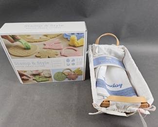 Lot 284 | Martha Stewart and William Sonoma Lot