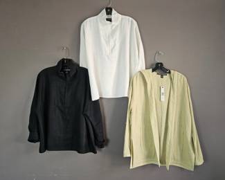 Lot 255 | Vtg Company Ellen Tracy Linen Blouses