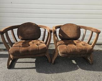 Lot 411 | Unique Mid Century Vintage Brown Tufted Barrel