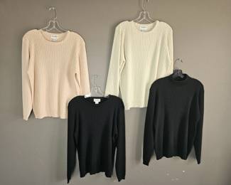 Lot 261 | Vtg Neiman Marcus Wmns L Silk/Cashmere Sweaters