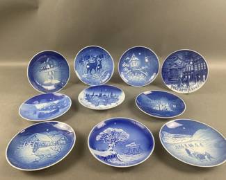 Lot 372 | Vintage B & G Blue And White Collector Plates