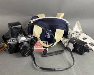 Lot 55 | Minolta XG7 Film Camera