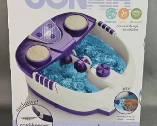 Lot 131 | NIB Conair Massaging Spa Foot Bath