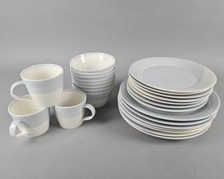 Lot 435 | Vintage Royal Doulton Porcelain Dishware