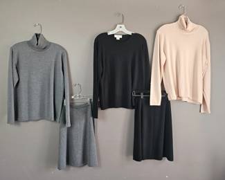 Lot 263 | Vtg Roberto Vianni Wmns L 2pc Sweaters & More!