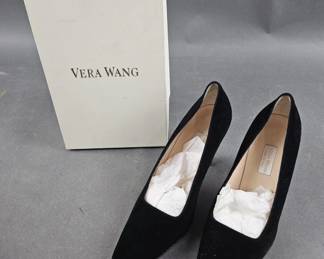 Lot 13 | Vintage Vera Wang Suede Pumps