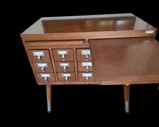 ***Available*** Collectors ***Library Index Card, File storage, Index cards, or store anything!!
33" W x 33" H x 18 1/2" Deep. 
A serialized item with the Galesburg Post Office. 
A great piece of history!!  This piece has a serial number. 
It's in excellent condition for its age. Built by the Worden Company, Holland Michigan. 