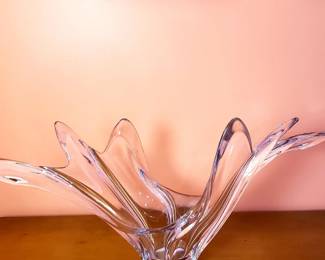 A Cofrac Art Verrier France clear crystal centerpiece with abstract flared design. Marked: "Cofrac Art Verrier France" underneath. 20th Cent. H: 13" x D: 28" Great condition.