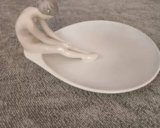 BING & GRØNDAHL
"Meditation" Nude Lady Figurine, Vintage
7"W x 8"L