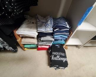 WMS Pants sz 10-12 Calvin Klein, Jones NyC, Paige, Buffalo, Nine West 
Golf Skirt L sz 10-12
More from Nike, Nautica, Tommy Hilfiger, Under Armour, DKNY, a new day, Lands End, Bandalino.