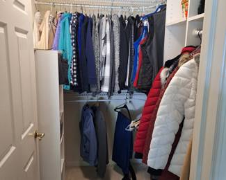 WMS Pants sz 10-12 Calvin Klein, Jones NyC, Paige, Buffalo, Nine West 
Golf Skirt L sz 10-12
More from Nike, Nautica, Tommy Hilfiger, Under Armour, DKNY, a new day, Lands End, Bandalino.