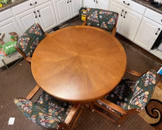 3 In 1 gaming table- cards , bumper pool, dining, medium oak with claw foot pedestal base.  Balls, cues, chalk, cards, chips included! 