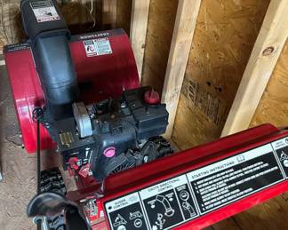 Like-new snow blower!!