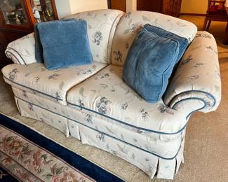 White Floral Love Seat