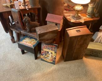 VINTAGE WOOD COLLECTIBLES 