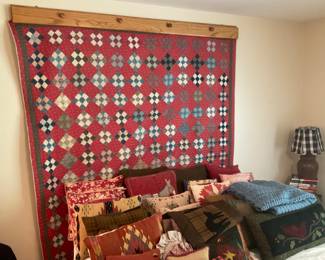 ANTIQUE QUILTS