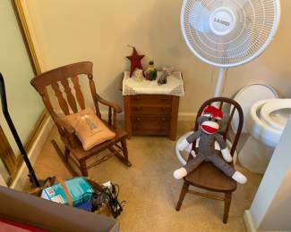 ANTIQUE CHILDREN CHAIRS