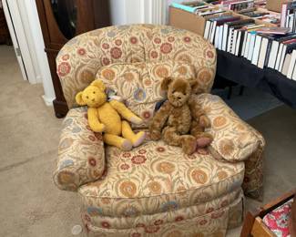 MATCHING OVERSTUFF LOUNGES