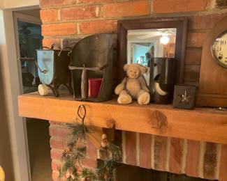 VINTAGE COLLECTIBLES 