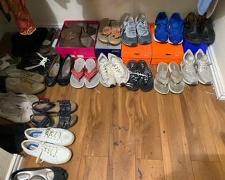 Women's shoes - lots of them!