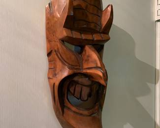 Decorative wood face mask 