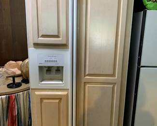 
#117	Kitchenaid SXS Shallow Depth (w24" Deep) Refrigerator/Freezer w/wood panels - 36x28x72  (as is ice bucket missing)	 $100.00 
