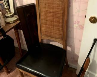#162	Single Dining Chair w/Black vinyl Seat and Tall Back	 $20.00 
