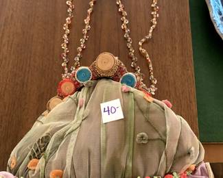 #198	Mary frances green purse with chain handle 	 $40.00 
