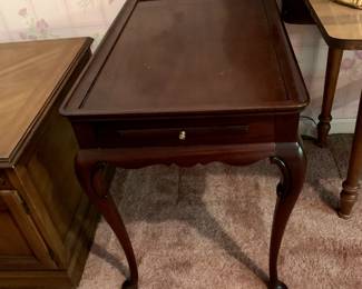 #161	Wood End Table w/pull-out Tray w/q/a Legs - 19x30x26	 $75.00 
