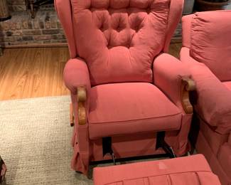 #90	Coral Recliner Rocker /Button Back Seat	 $40.00 

