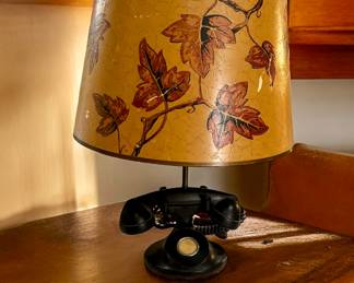 Telephone lamp