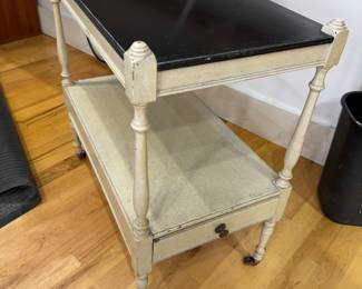 Cute vintage table/cart