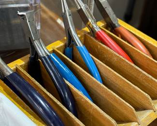 Pliers and plier rack