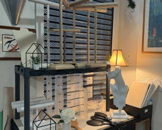 Lots of cool jewelry stands & displays