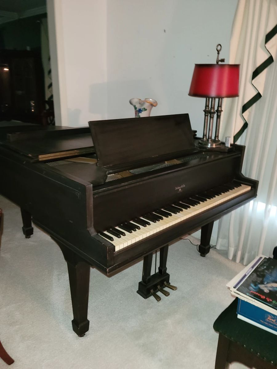 Baby grand piano Sohmer & Co. Cupid model 67121