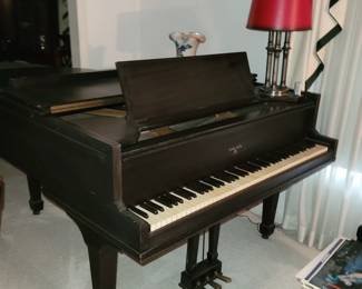 Baby grand piano Sohmer & Co. Cupid model 67121