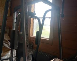 150. Weights and weight machine