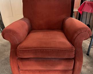 This chair really looks comfortable.