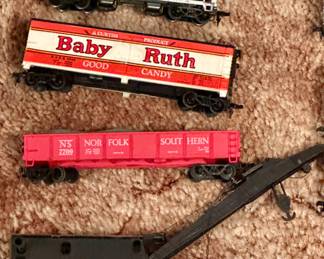 HO Scale Cars and Crane