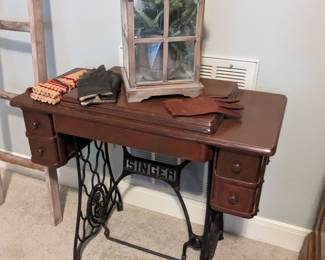 Sewing table 