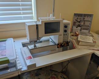 Bernina sewing machine 