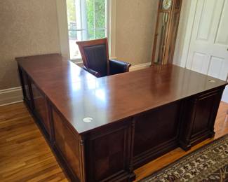 Executive Desk & Chair