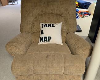 Swivel rocker recliner 