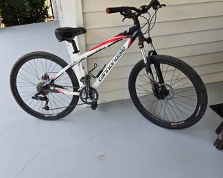 Cannondale F7 24 speed trail bike w/ small frame